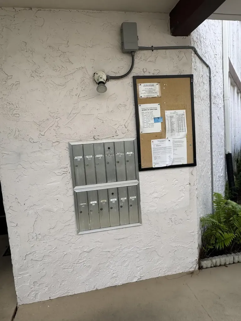 4 Greenway Village N Royal Palm Beach FL 33411