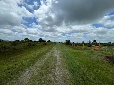19092 NW 250th Street Okeechobee FL 34972