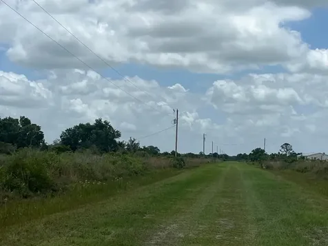 19092 NW 250th Street Okeechobee FL 34972