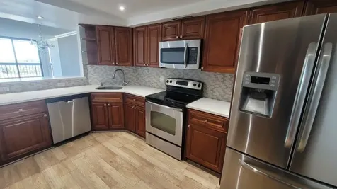 2425 Presidential Way West Palm Beach FL 33401