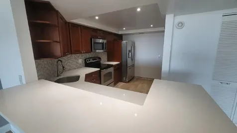 2425 Presidential Way West Palm Beach FL 33401