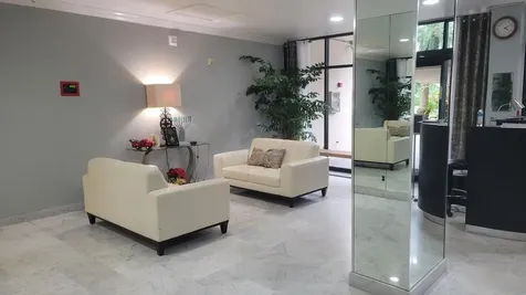 2425 Presidential Way West Palm Beach FL 33401