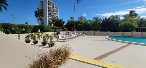 2425 Presidential Way West Palm Beach FL 33401