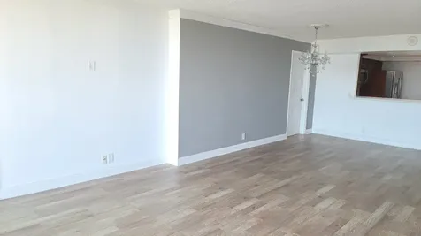 2425 Presidential Way West Palm Beach FL 33401