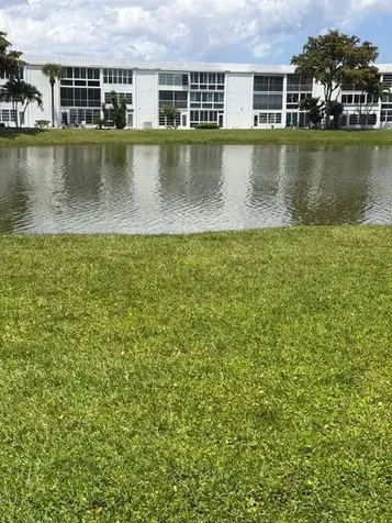 106 Wellington M West Palm Beach FL 33417