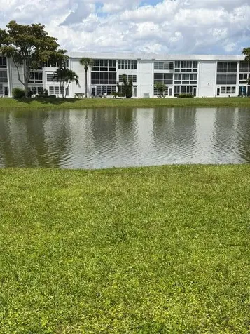 106 Wellington M West Palm Beach FL 33417