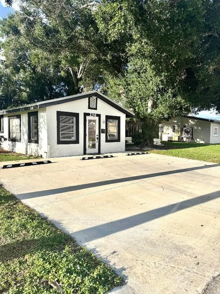 206 SW 3rd Street Okeechobee FL 34974