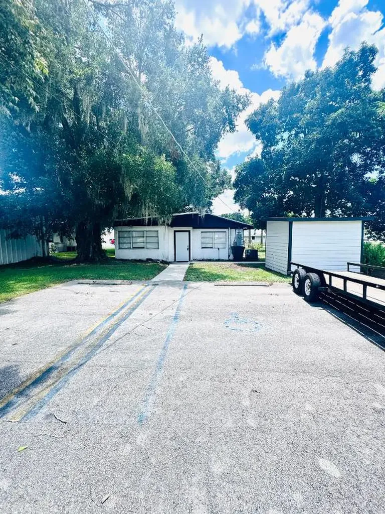 206 SW 3rd Street Okeechobee FL 34974