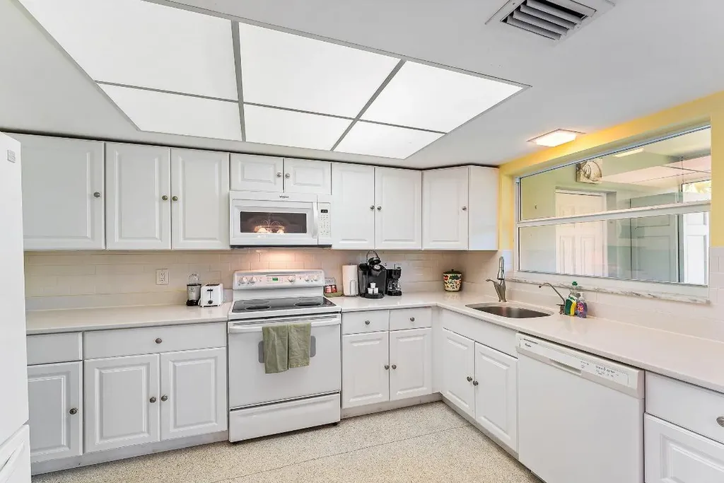 3115 Park Avenue Singer Island FL 33404