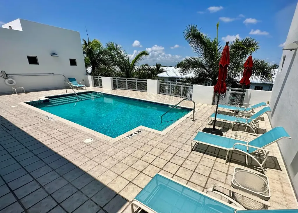 335 SE 6th Avenue Delray Beach FL 33483