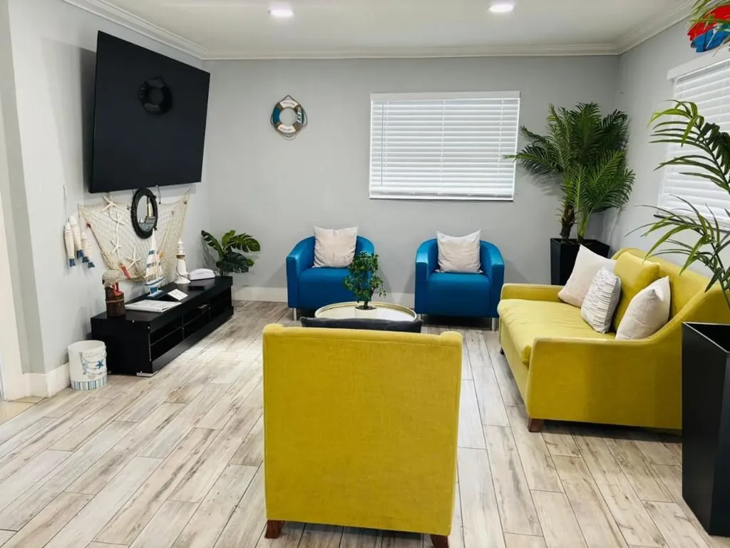 2010 NE 1st Avenue Pompano Beach FL 33060
