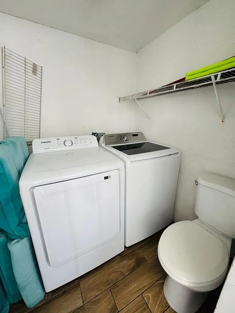 2010 NE 1st Avenue Pompano Beach FL 33060
