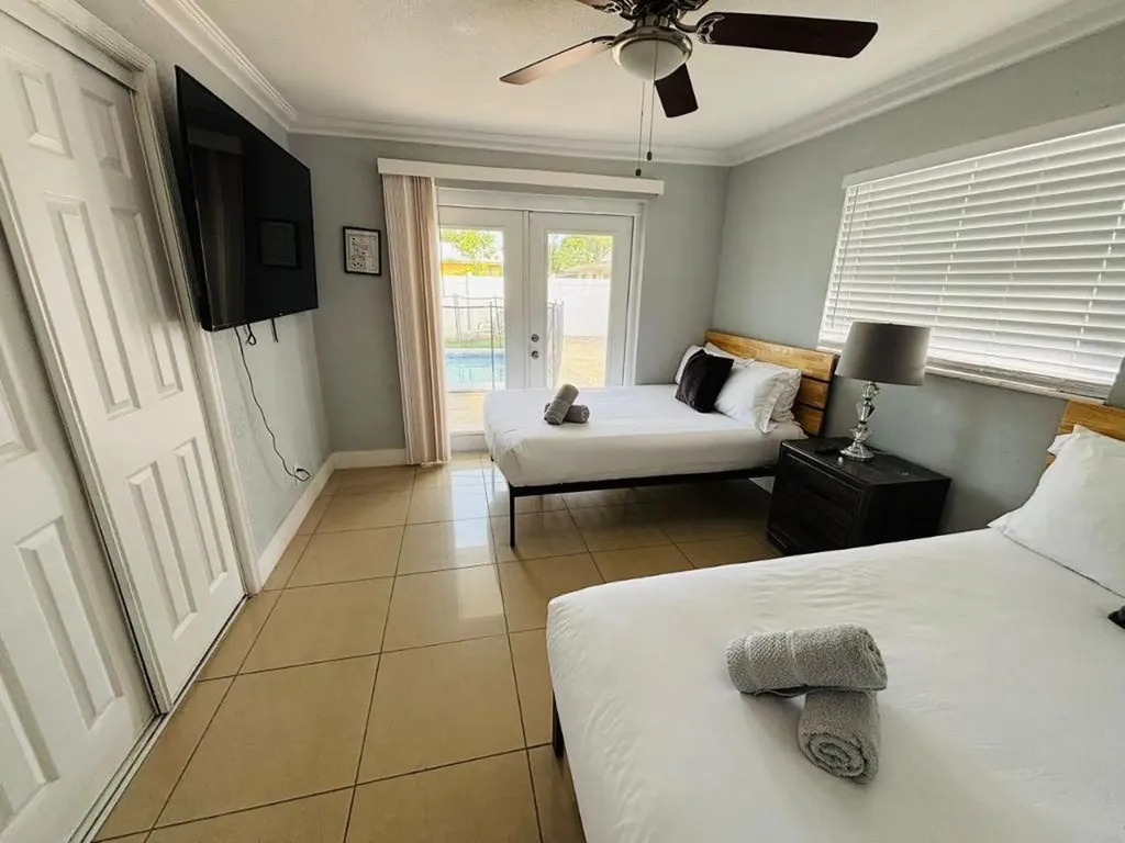 2010 NE 1st Avenue Pompano Beach FL 33060