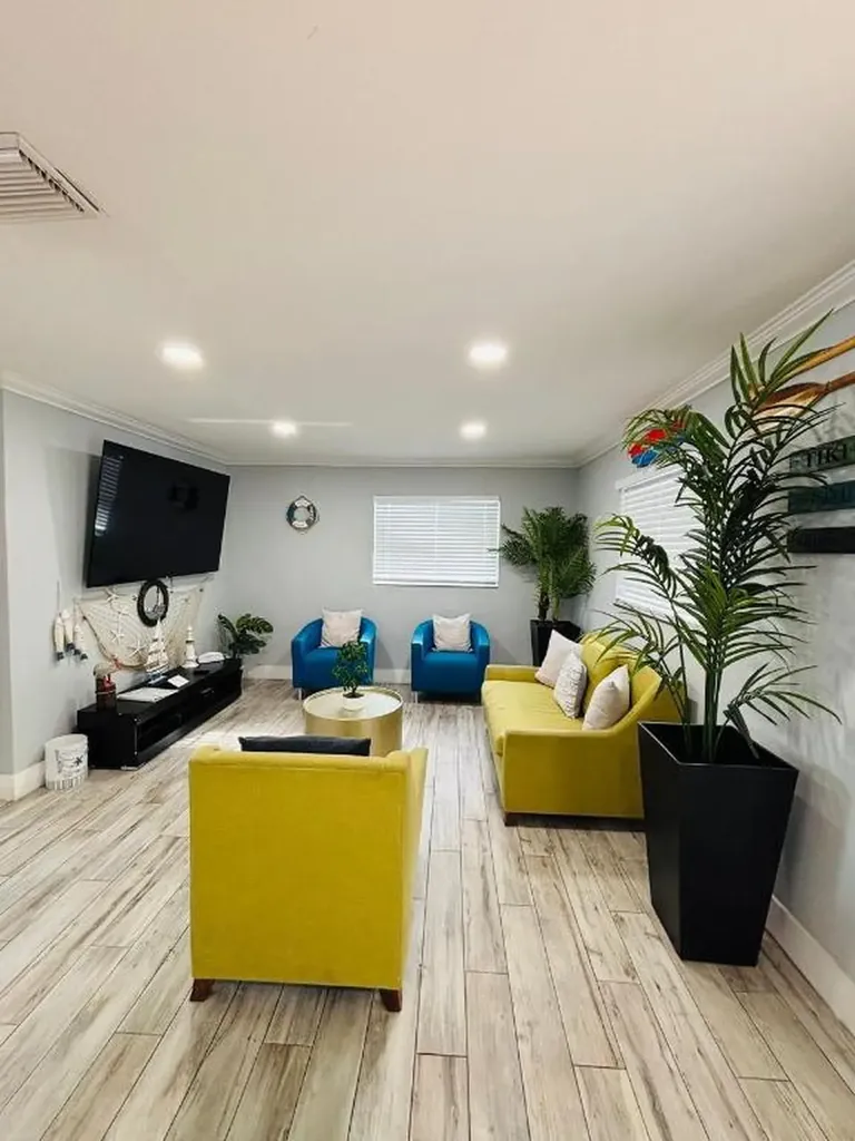 2010 NE 1st Avenue Pompano Beach FL 33060