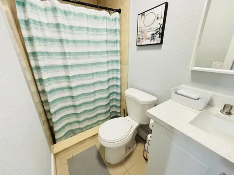 2010 NE 1st Avenue Pompano Beach FL 33060