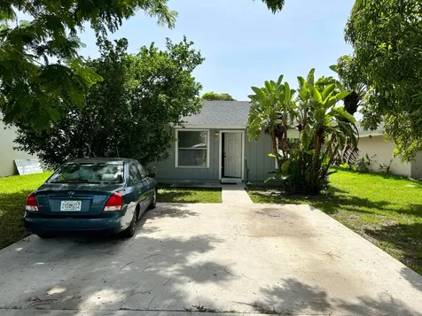 332 Fleming Avenue Greenacres FL 33463