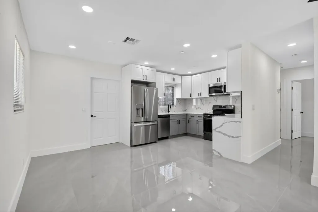 534 W Martin Luther King Jr Boulevard Boynton Beach FL 33435