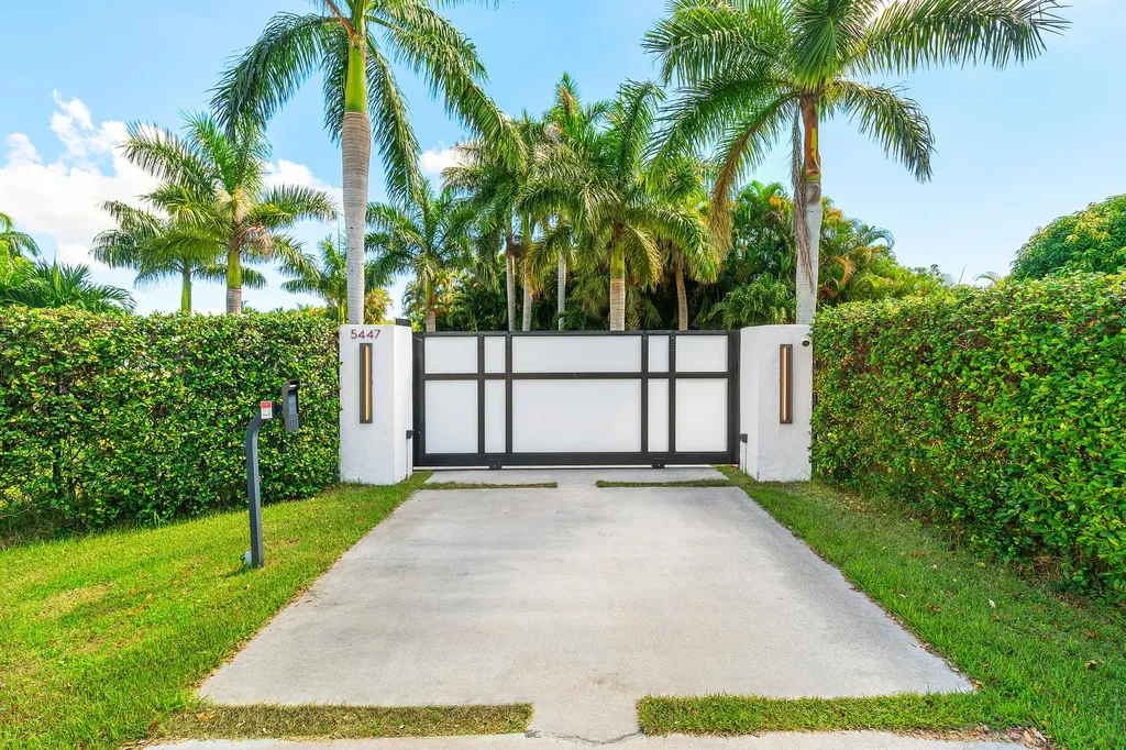 5447 Center Street Jupiter FL 33458