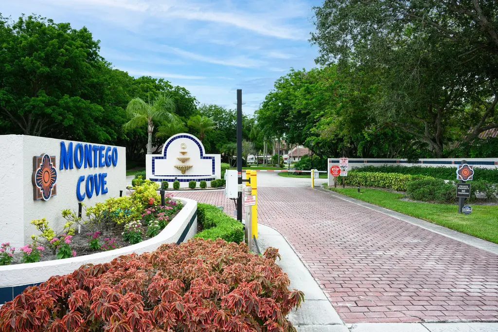 6030 SE Martinique Drive Stuart FL 34997