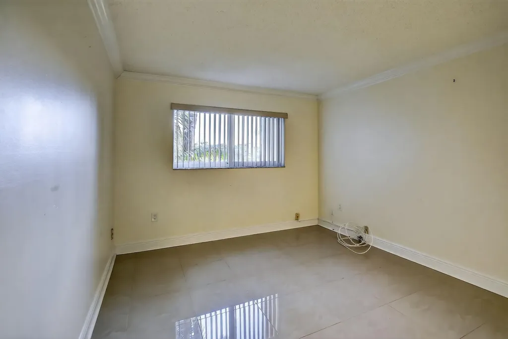 2951 Sunrise Lakes Drive E Sunrise FL 33322