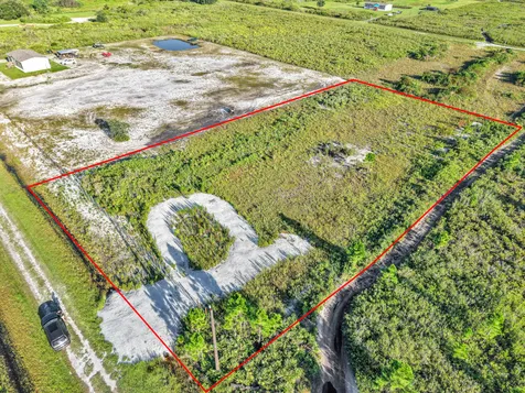 22184 NW 278th Street Okeechobee FL 34972