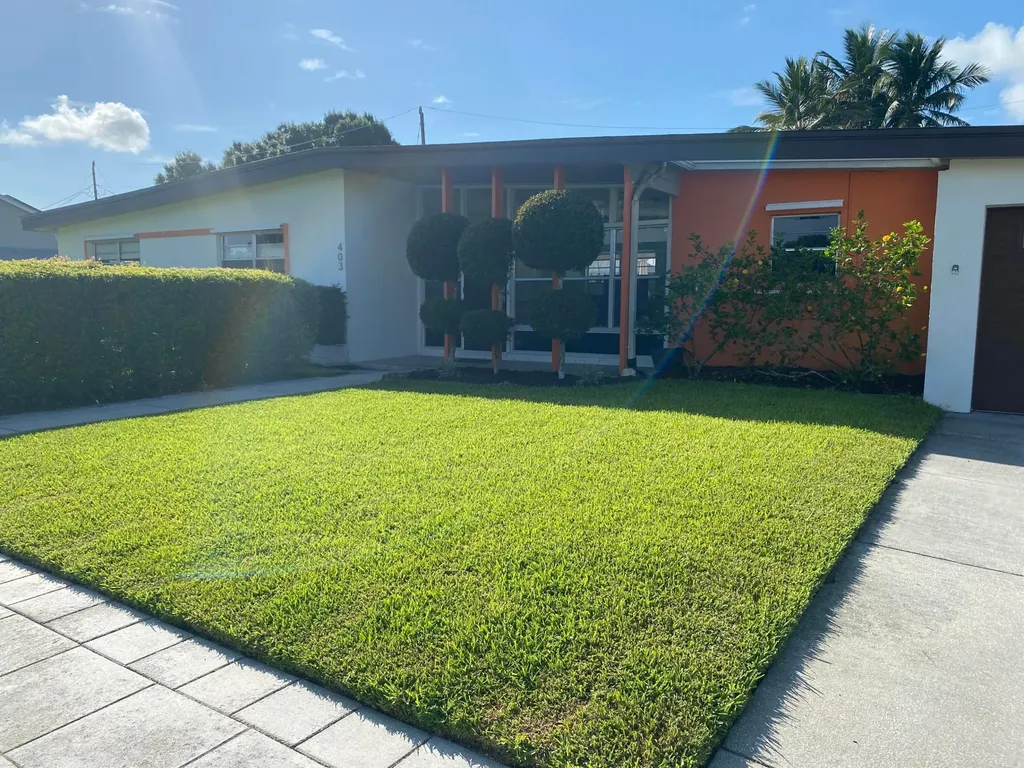 403 21st Place SE Vero Beach FL 32962