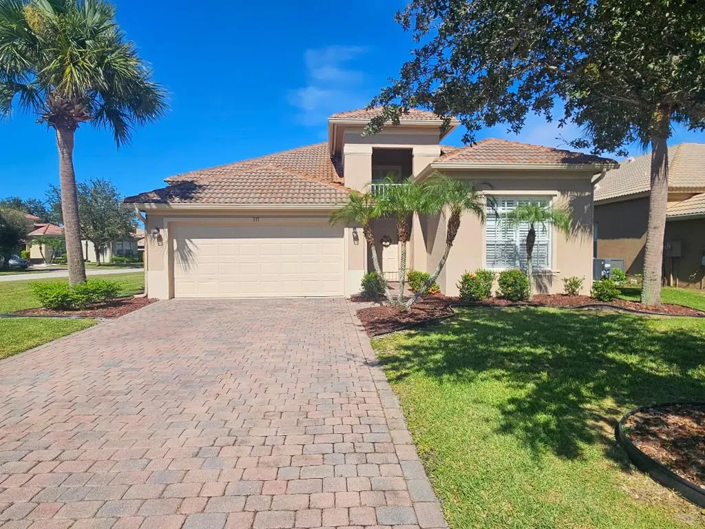 377 NW Stratford Lane Port St Lucie FL 34983
