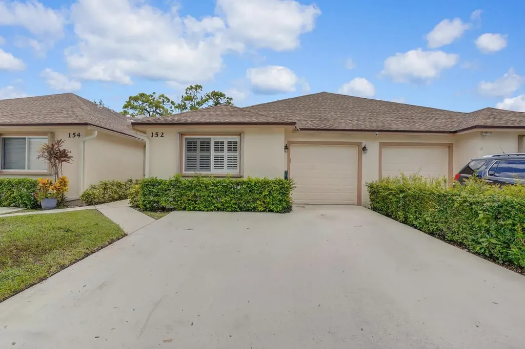 152 Sandy Lane Royal Palm Beach FL 33411
