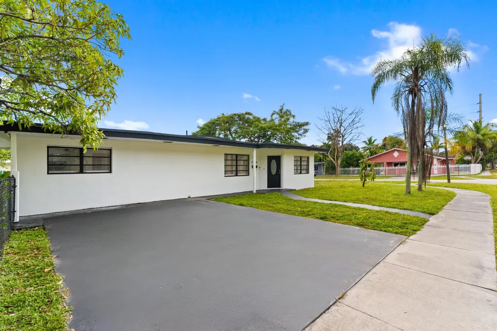 12805 NW 6th Avenue North Miami FL 33168
