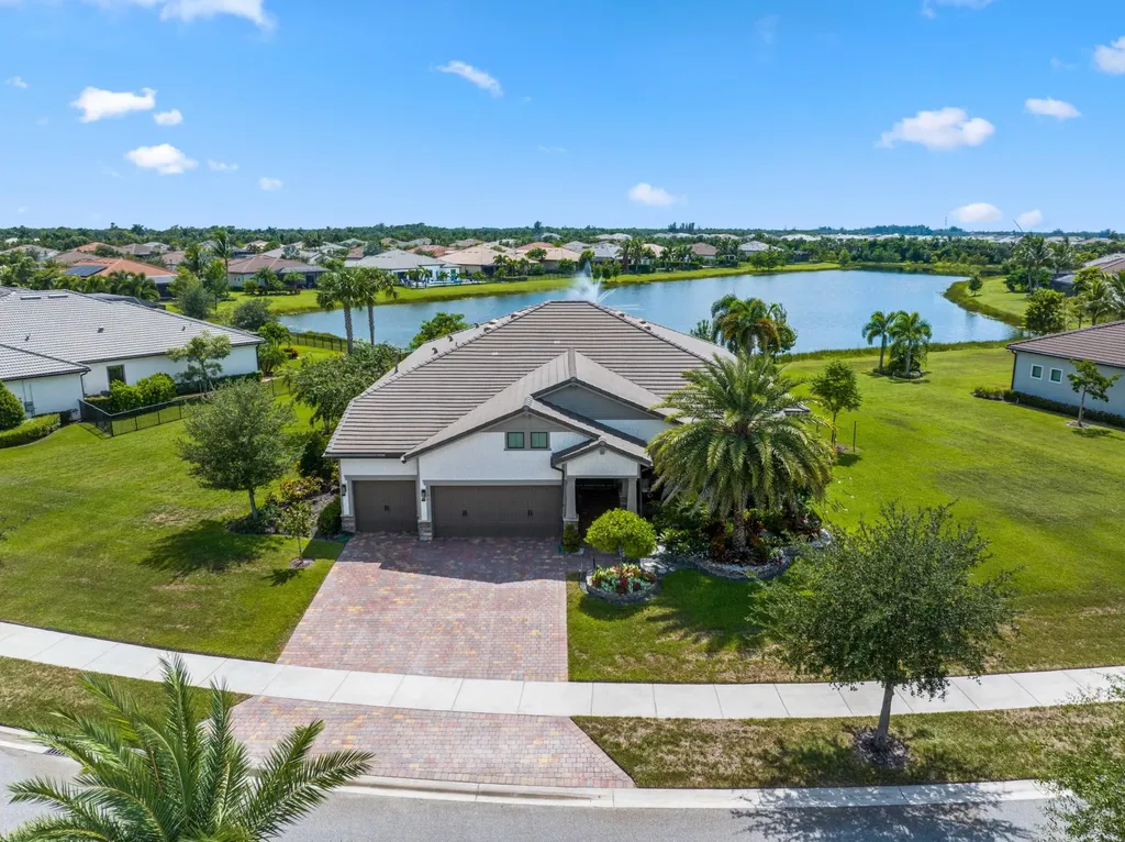 9191 Balsamo Drive Palm Beach Gardens FL 33412