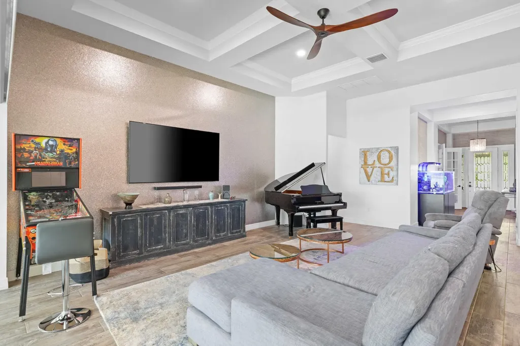 9191 Balsamo Drive Palm Beach Gardens FL 33412