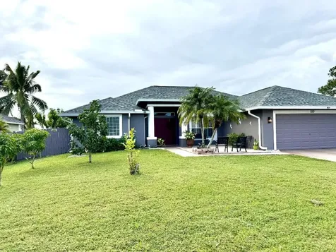 550 SW Fairway Avenue Port St Lucie FL 34983