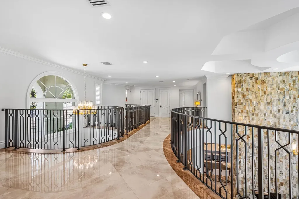 121 Royal Palm Way Boca Raton FL 33432
