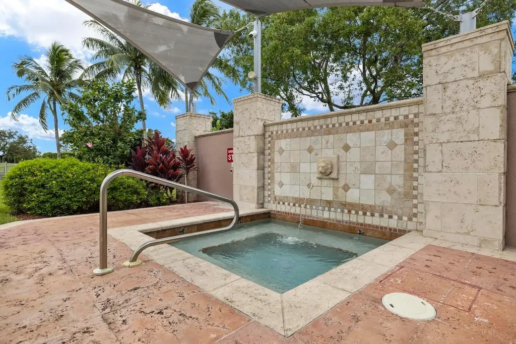 11730 St Andrews 301 Place Wellington FL 33414