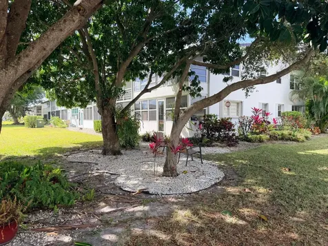 228 Northampton L West Palm Beach FL 33417