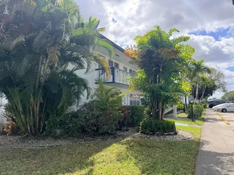 228 Northampton L West Palm Beach FL 33417