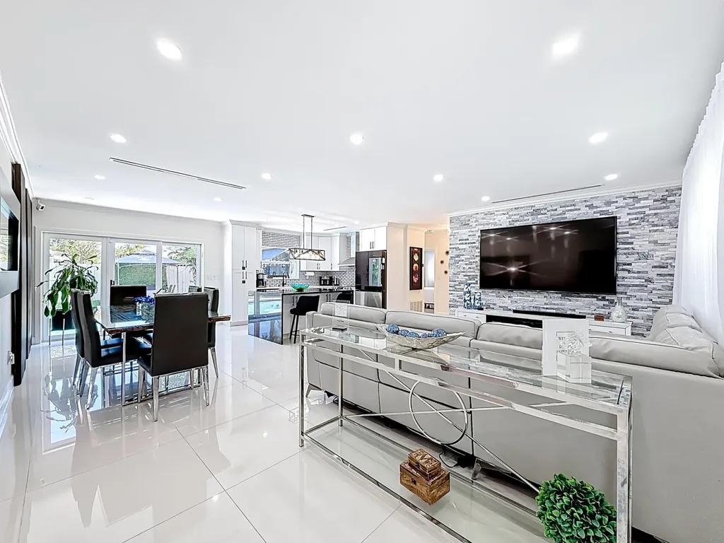 2601 NE 18th Street Pompano Beach FL 33062
