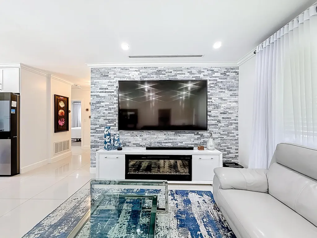 2601 NE 18th Street Pompano Beach FL 33062