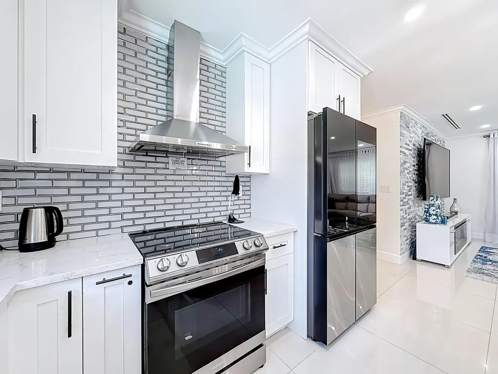 2601 NE 18th Street Pompano Beach FL 33062