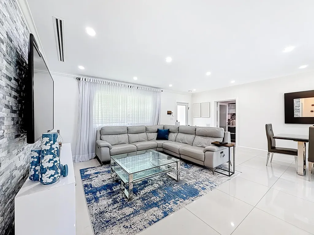 2601 NE 18th Street Pompano Beach FL 33062
