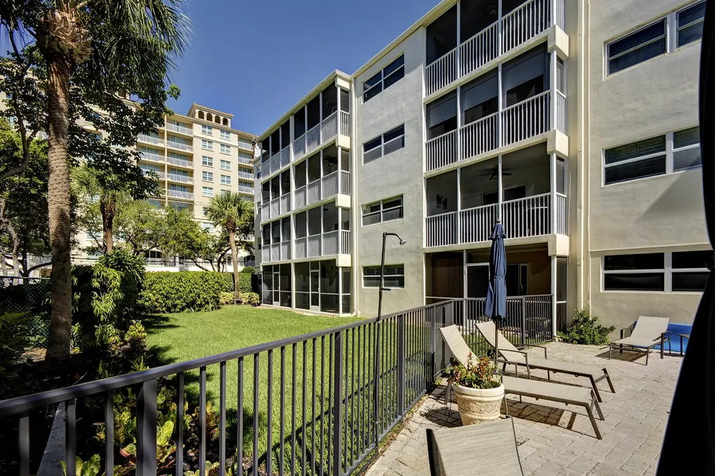 200 E Royal Palm Road Boca Raton FL 33432