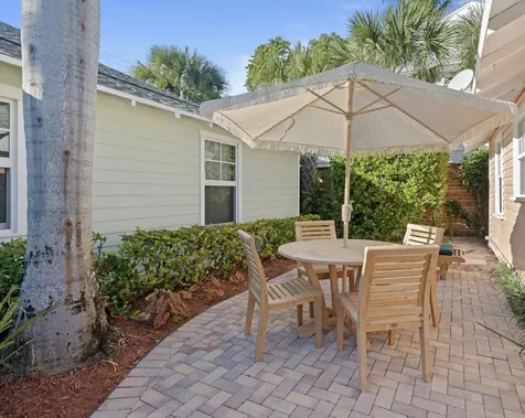 118 SE 7th Avenue Delray Beach FL 33483