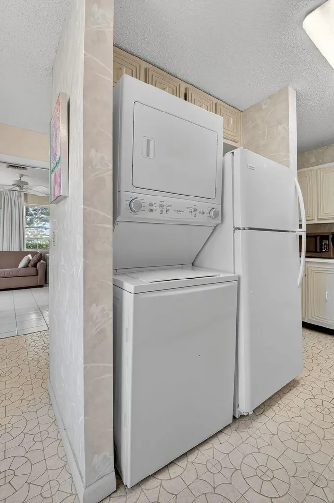 13761 Flora Place Delray Beach FL 33484