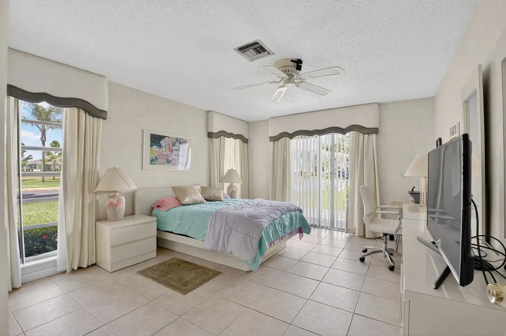 13761 Flora Place Delray Beach FL 33484