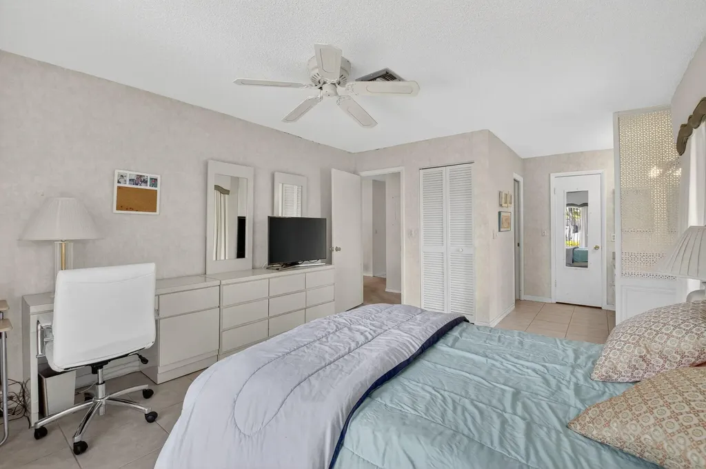 13761 Flora Place Delray Beach FL 33484