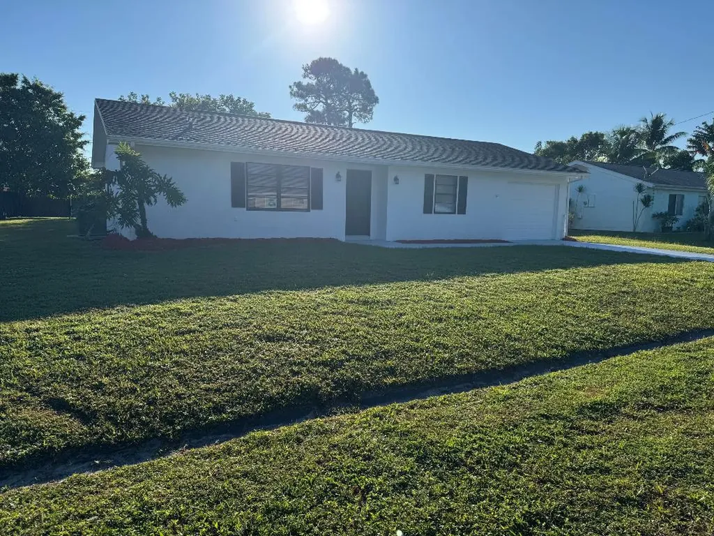 2251 SE Holland Street Port St Lucie FL 34952