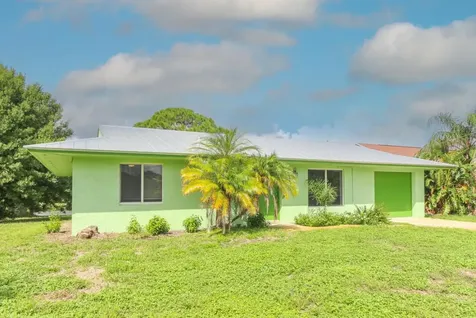 431 NE Julia Court Jensen Beach FL 34957