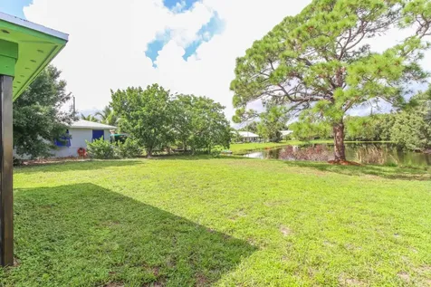 431 NE Julia Court Jensen Beach FL 34957