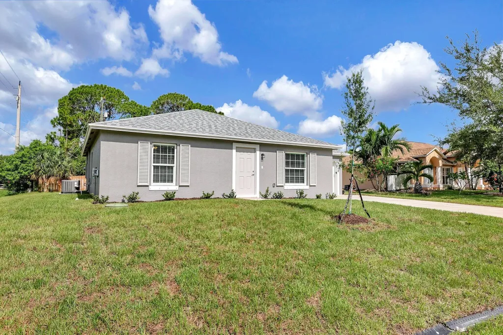 329 SW Ridgecrest Drive Port St Lucie FL 34953