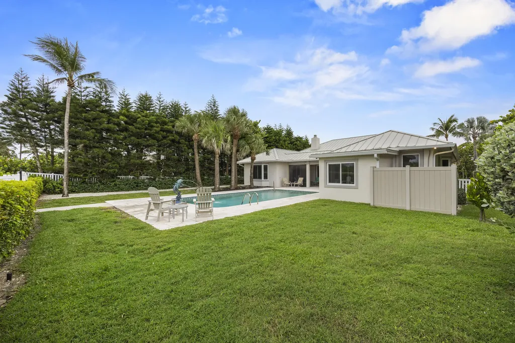 77 N Beach Road Jupiter Island FL 33455